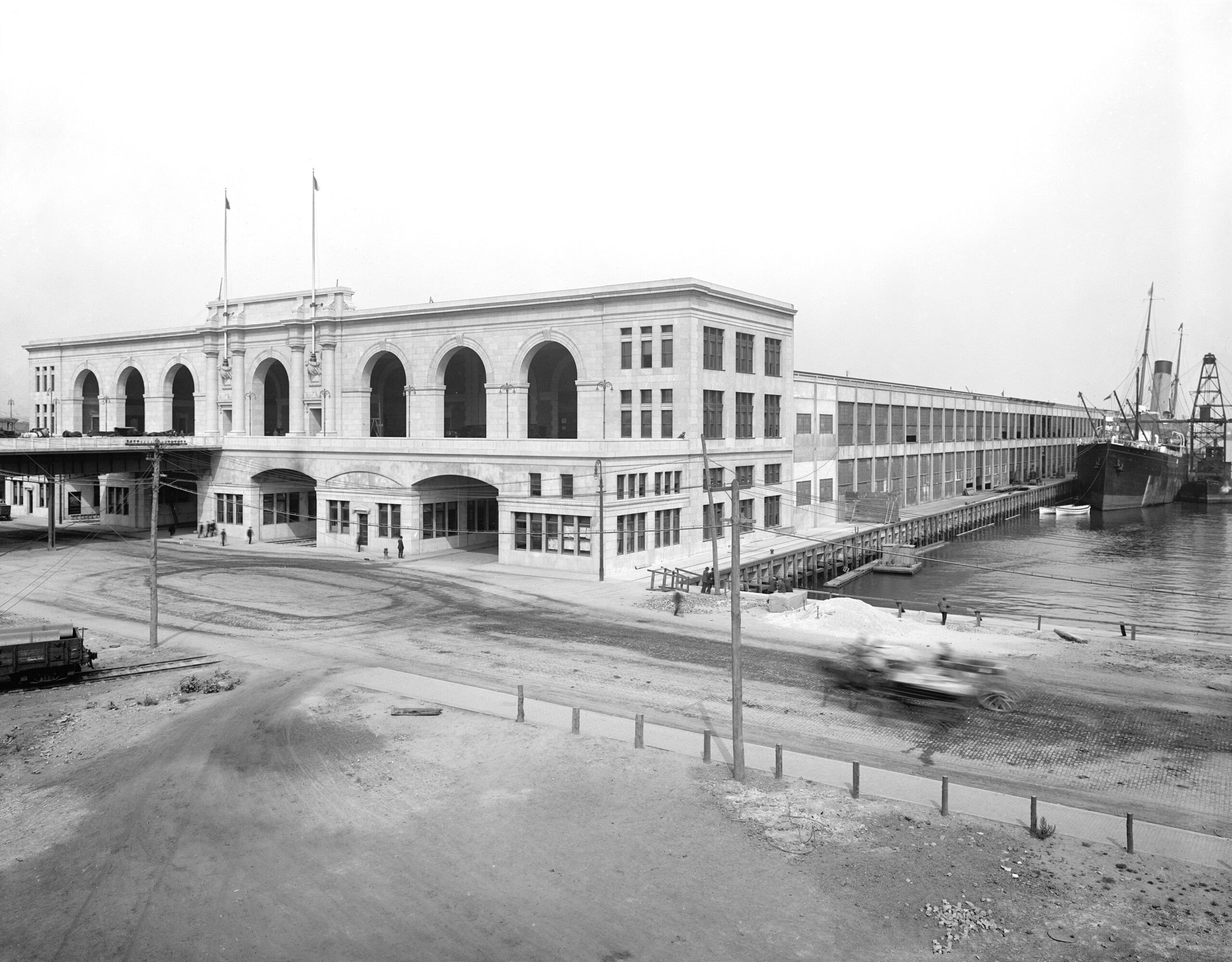 Commonwelath Pier in Boston in the 1910's