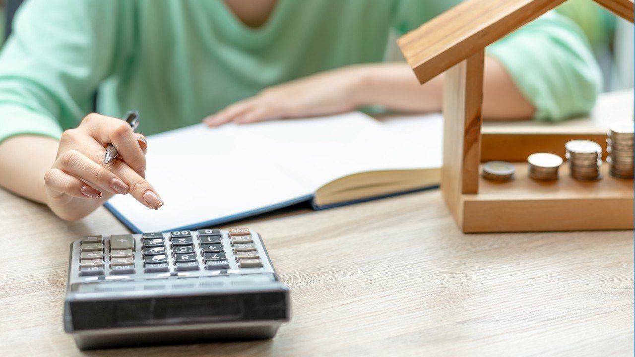 California Billionaires Could Get Hit With 5% Wealth Tax—Here’s How It Will Affect the Housing Market 1 appealing property taxes