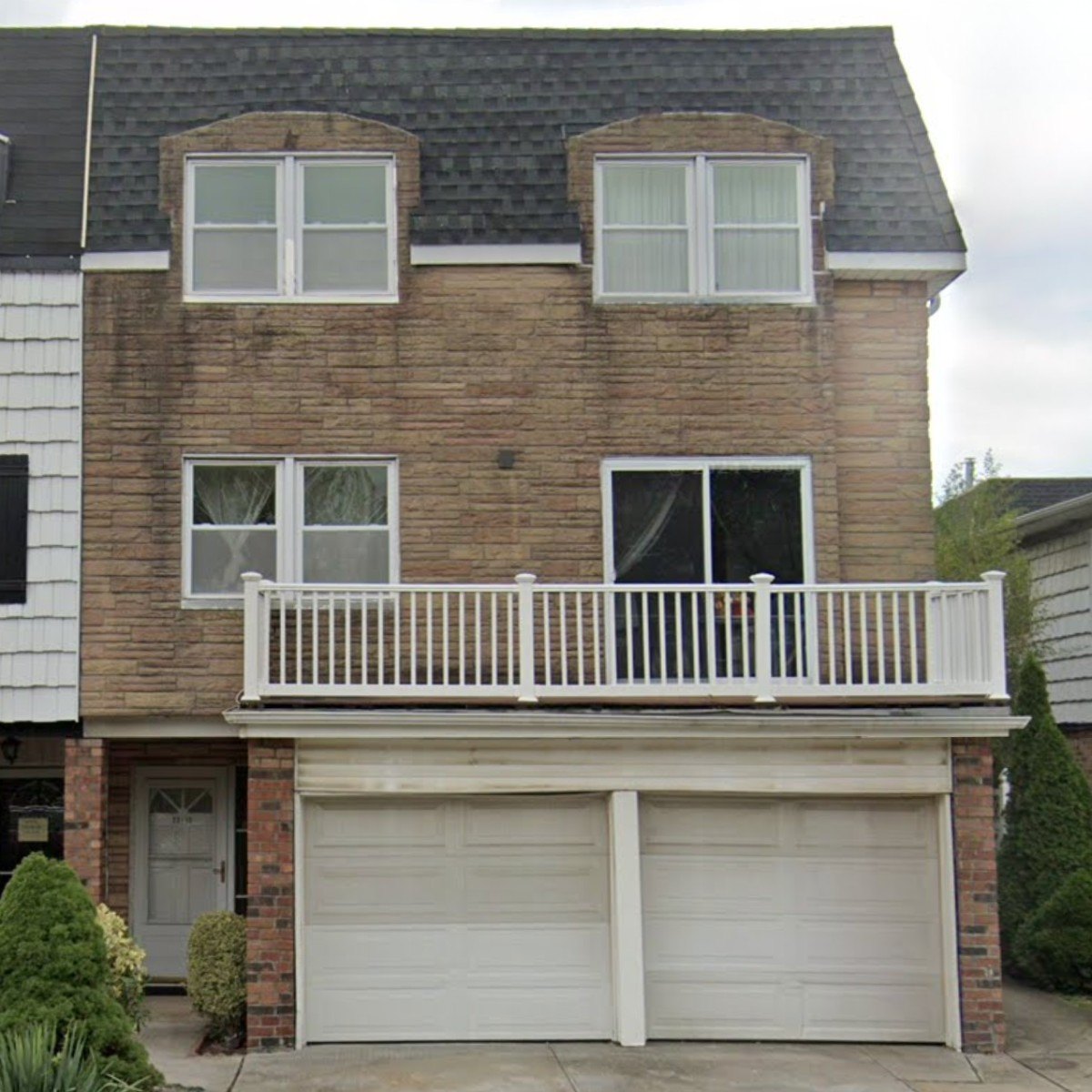 Landlord of Lone Woman Indicted in NBA Poker Sting Claims She Wrecked His Home—and Owes $8,000 in Unpaid Rent 12 Sophia 'Pookie' Wei's former home