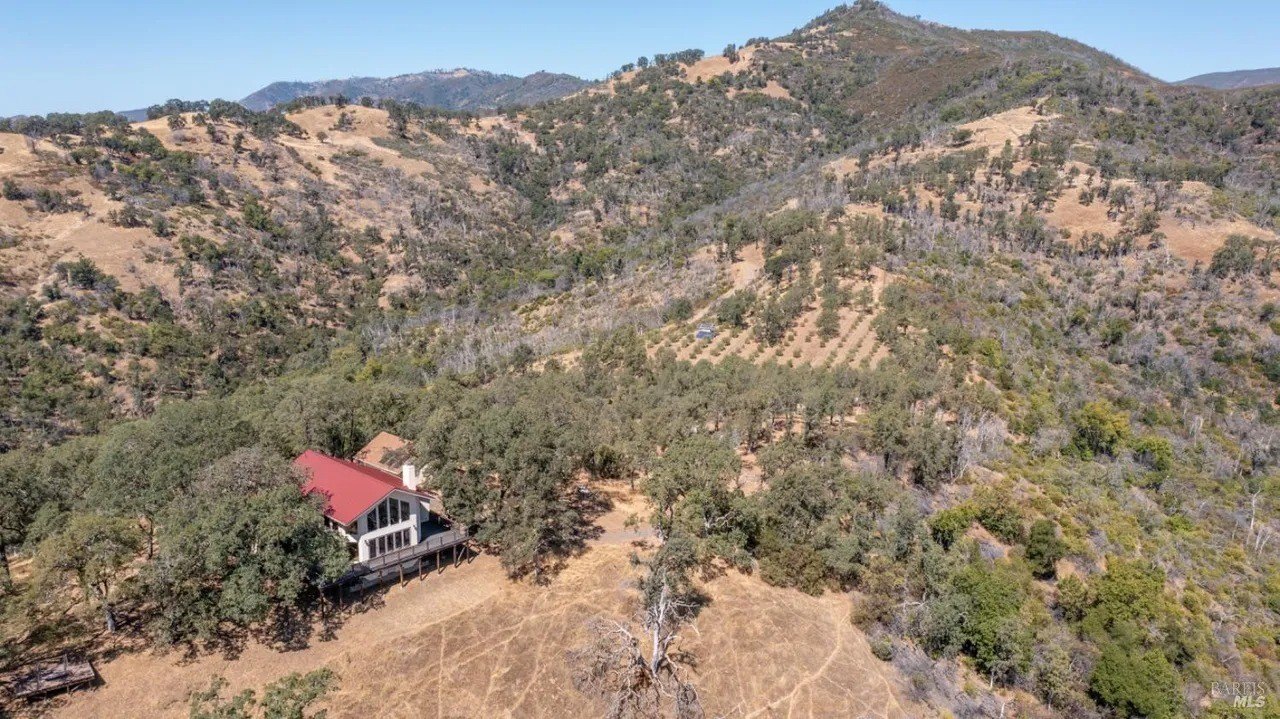 Six-Story ‘Tiny Tower’ That Measures Just 12 Feet Across Lists for a Very Petite Price in the Heart of Philadelphia’s Brewerytown 1 Six-Story ‘Tiny Tower’ That Measures Just 12 Feet Across Lists for a Very Petite Price in the Heart of Philadelphia’s Brewerytown
