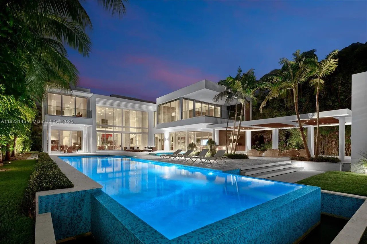 ‘Silent Luxury’ Is the Ultra-Elite’s New Home Checklist and It’s Where Luxury Meets Longevity 5 ‘Silent Luxury’ Is the Ultra-Elite’s New Home Checklist and It’s Where Luxury Meets Longevity