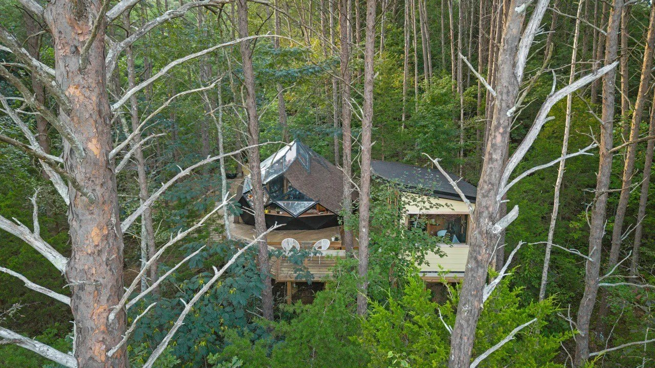 Georgia Compound Dotted With Dome Home, Tiny Houses, and ‘Buried Bus’ Storm Shelter Hits the Market for $429K