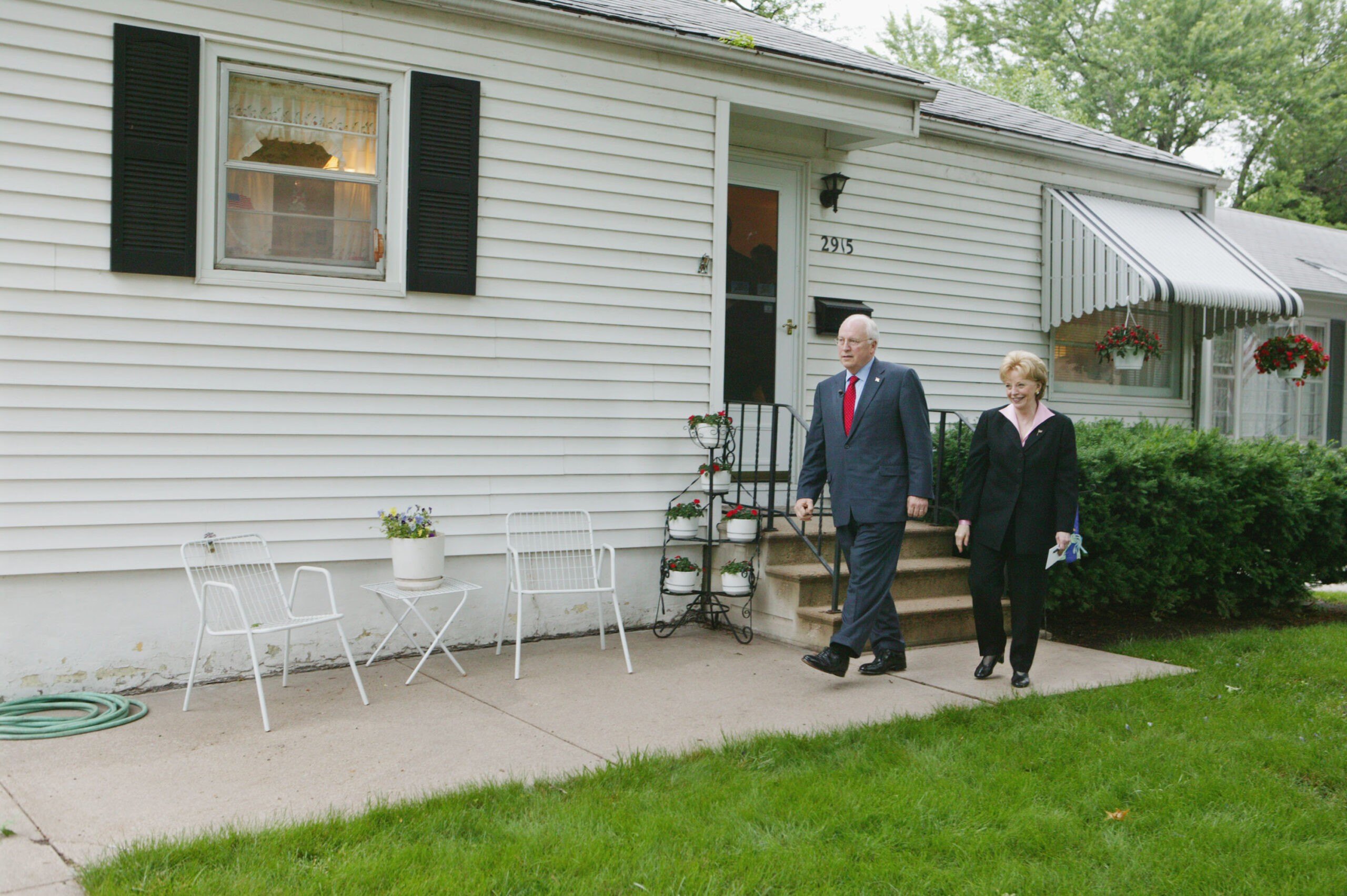 Dick Cheney visits his childhood home i nLincoln, Nebraska