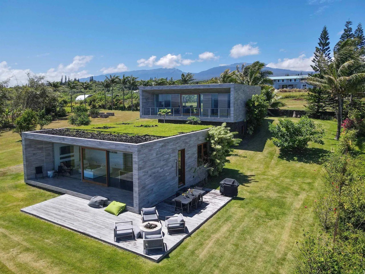 Floating home in Hawaii