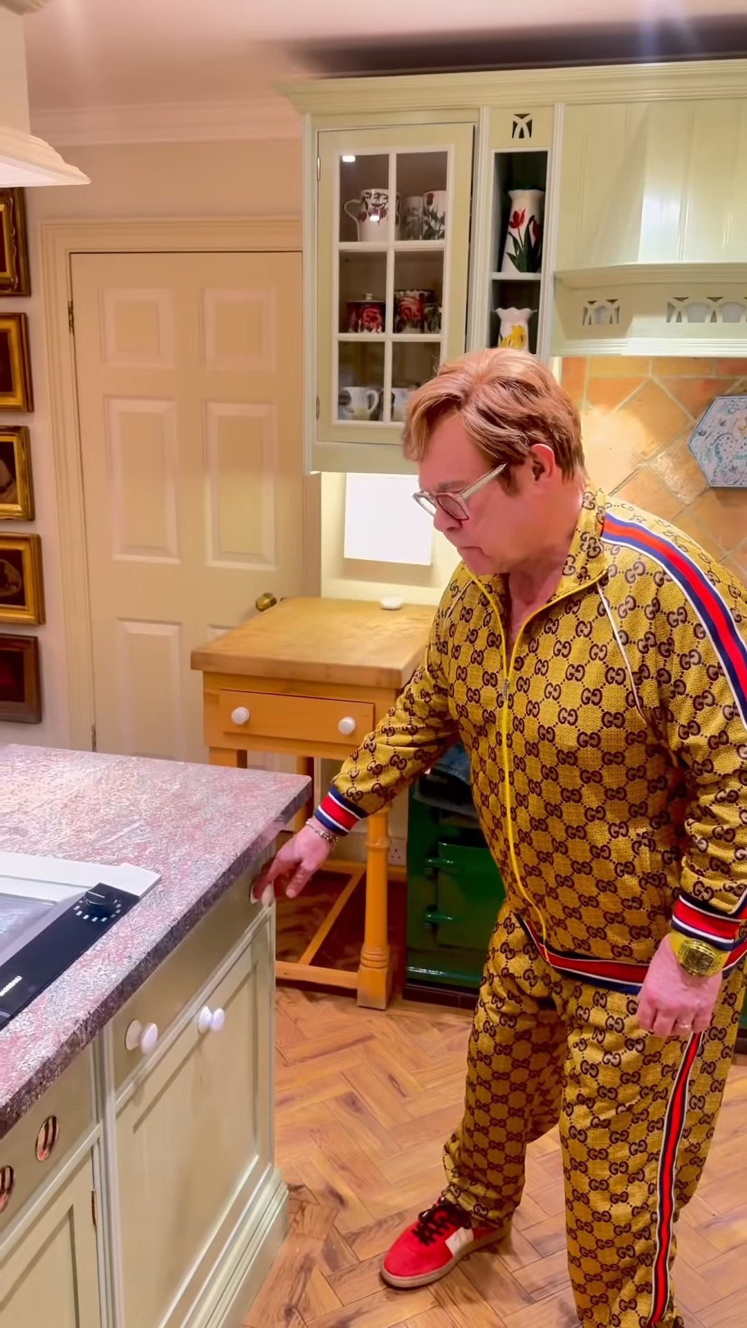 Elton John’s Filthy Oven Goes Viral After Singer Shared Rare Glimpse Inside His Palatial Home in Fun Christmas Video